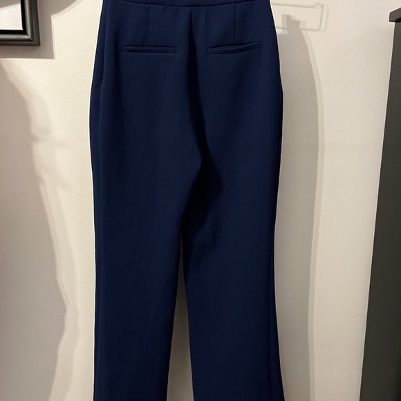 ARITZIA Cropped High-Waisted Pant - Picture 4 of 4